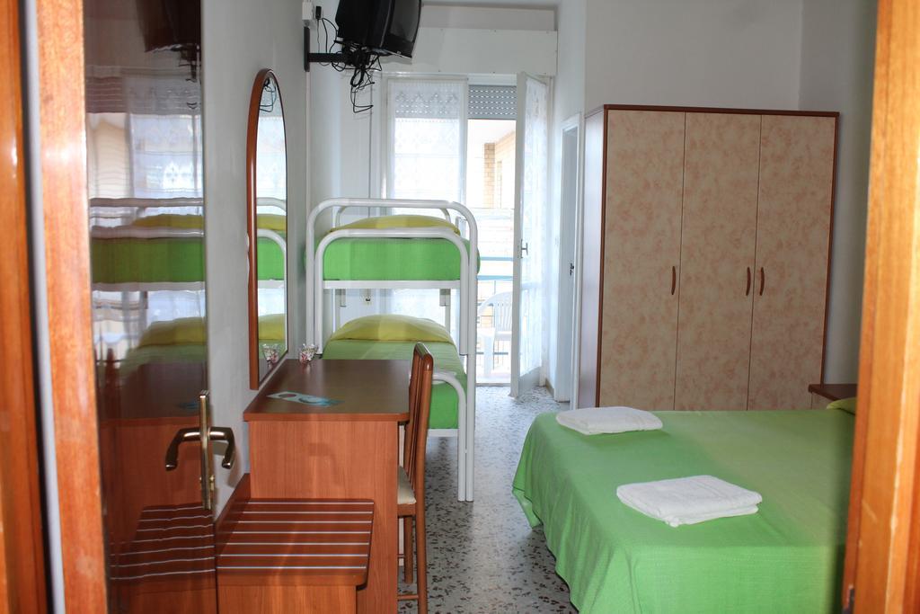 Hotel Holiday Sunshine Summer Misano Adriatico Ngoại thất bức ảnh